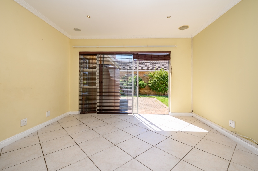 3 Bedroom Property for Sale in Summerstrand Eastern Cape